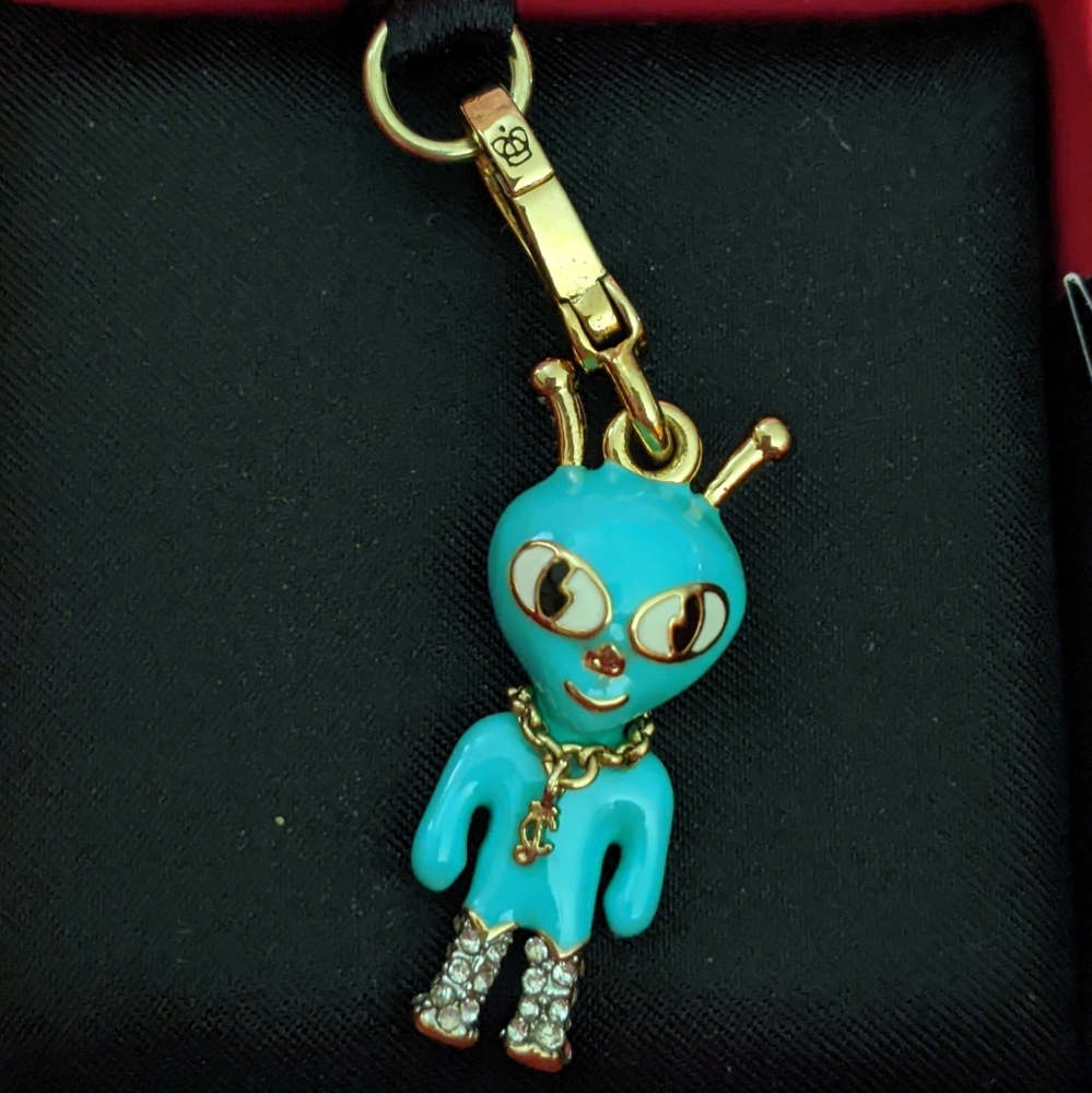 Juicy Couture Alien Charm